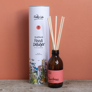 <b>Christmas Diffuser With Natural Rattan Reeds</b> <br> Orange + Spicy Clove + Cinnamon