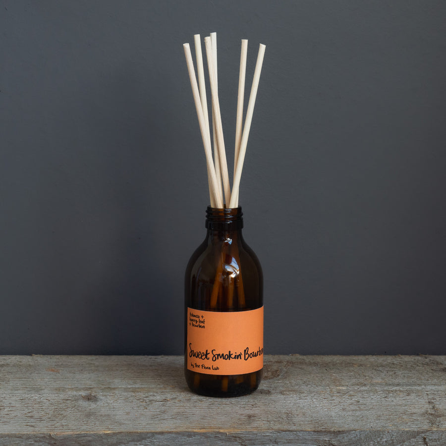 Sweet Tobacco Oil Reed Diffuser, 100 ml.