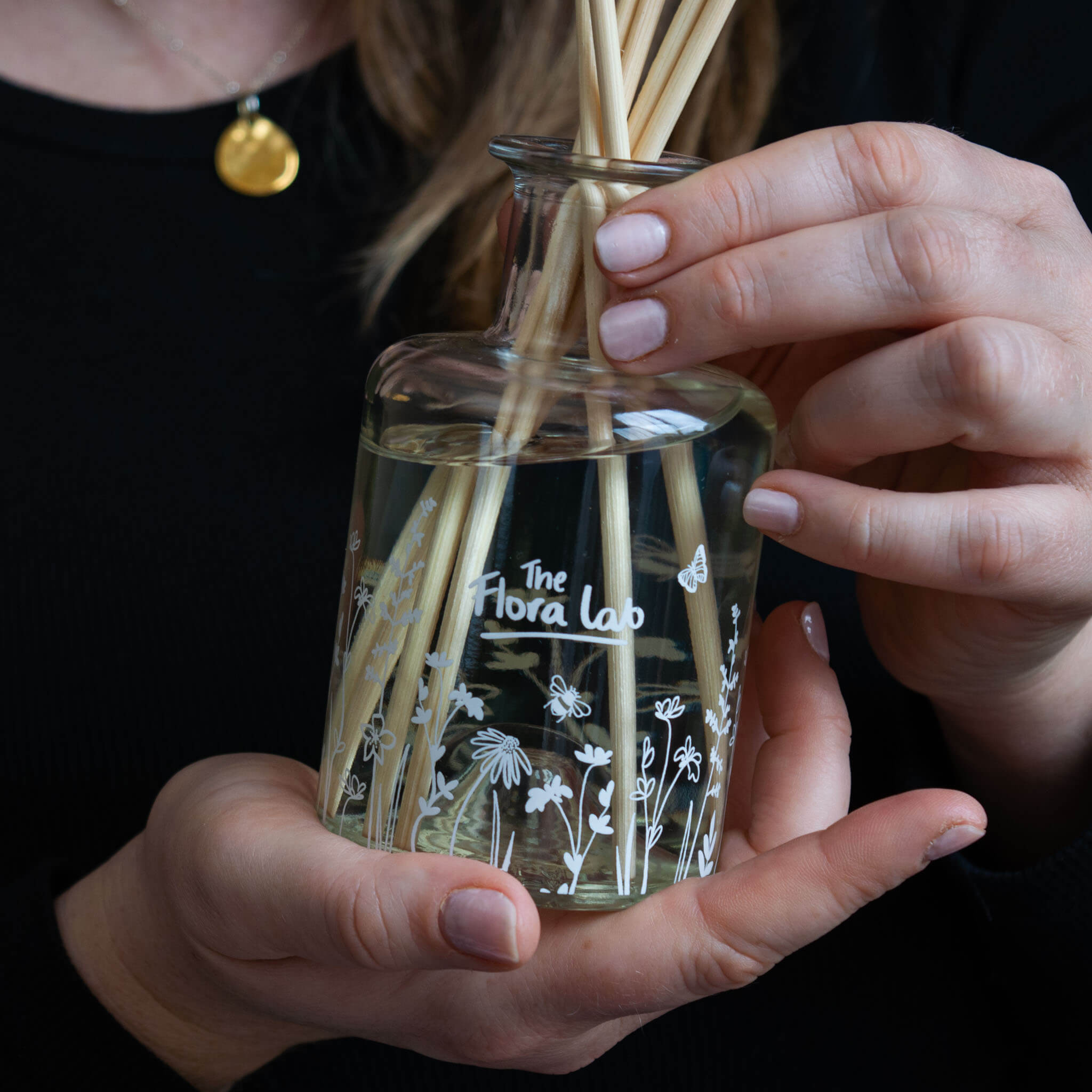 everlasting-refillable-reed-diffuser