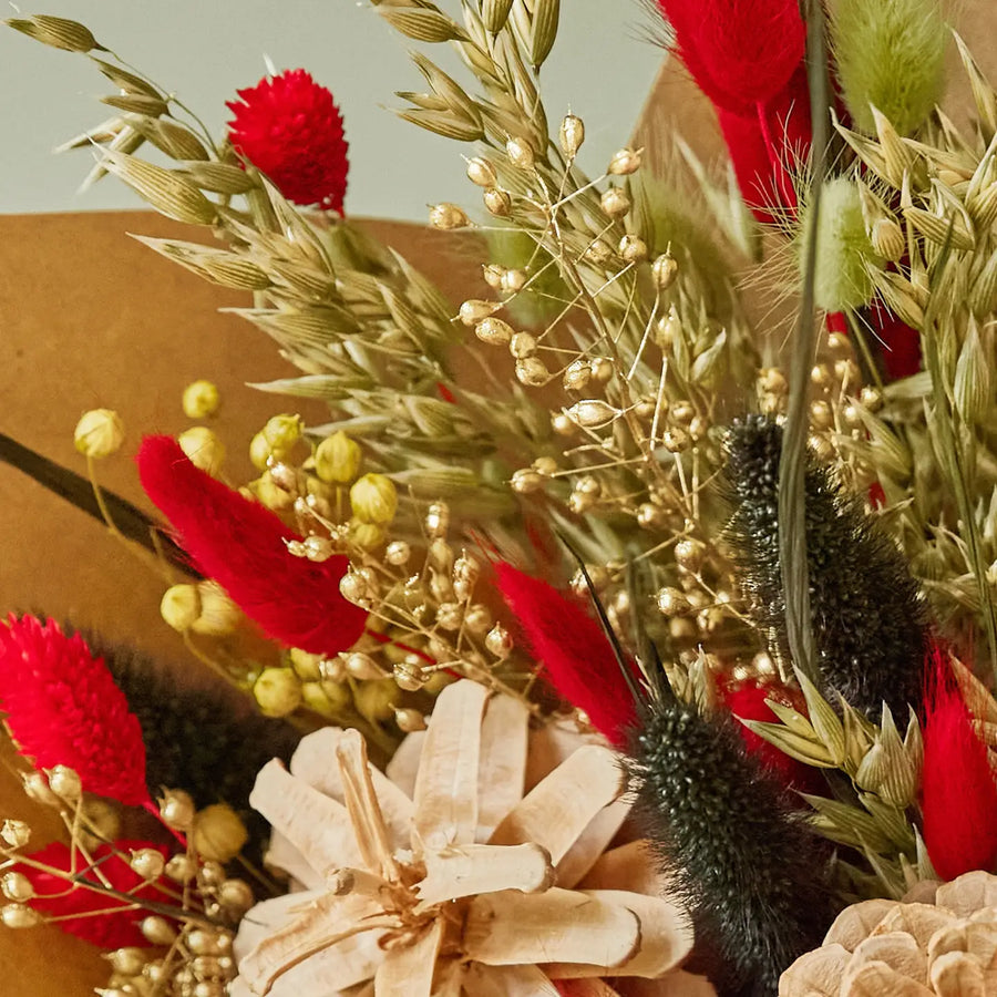 Christmas Dried Wildflower Decor